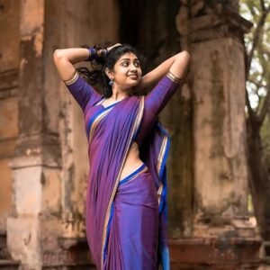 Exquisite Handcrafted Saree for Women | Elegant Traditional Indian Attire | Lightweight and Breathable Fabric | Perfect for Weddings and Special Occasions